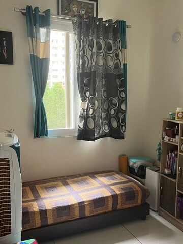 Bedroom in 2.5 BHK Apartment at Prestige Lakeside Habitat, Varthur – for Rent