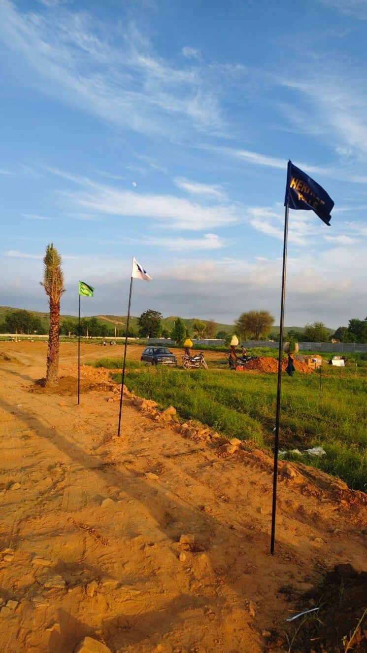 Garden, behror  200 Sq.Yd. Plot In Behror Alwar 9005852