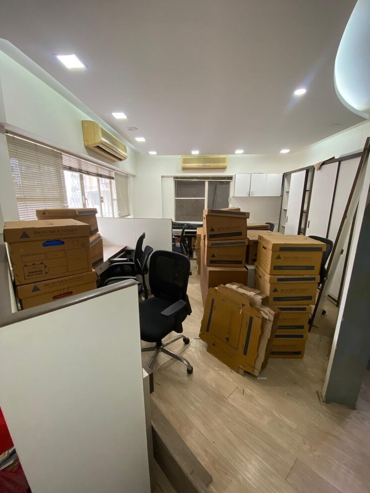 Team Area, marathon-futurex Commercial Office Space 1490 Sq.Ft. In Lower Parel Mumbai 9005849