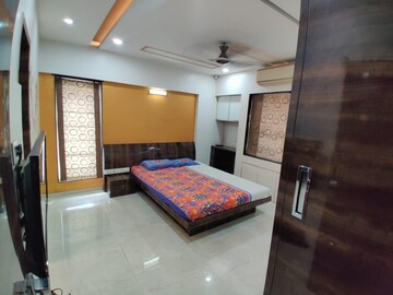 Bedroom in 3 BHK Apartment at Kalyani Nagar – for Rent