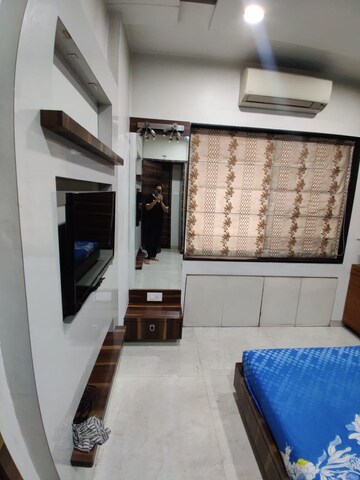 Room in 3 BHK Apartment at Kalyani Nagar – for Rent