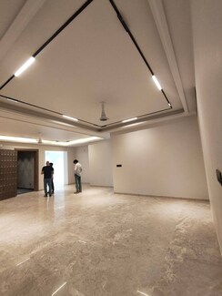 4 BHK + Servant Room,Extra Room Builder Floor For Sale in Greenwood City