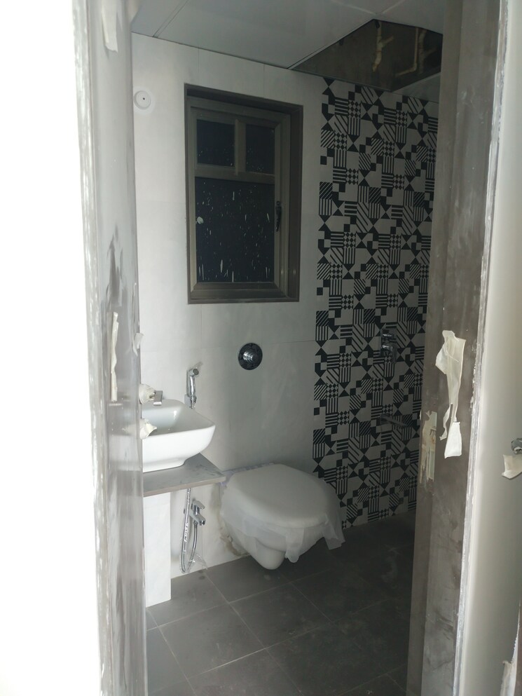 Bathroom, kalyani nagar 4 Bedroom 2200 Sq.Ft. Apartment In Kalyani Nagar Pune 9005893