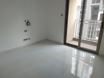 Room in 4 BHK Apartment at Kalyani Nagar – for Rent