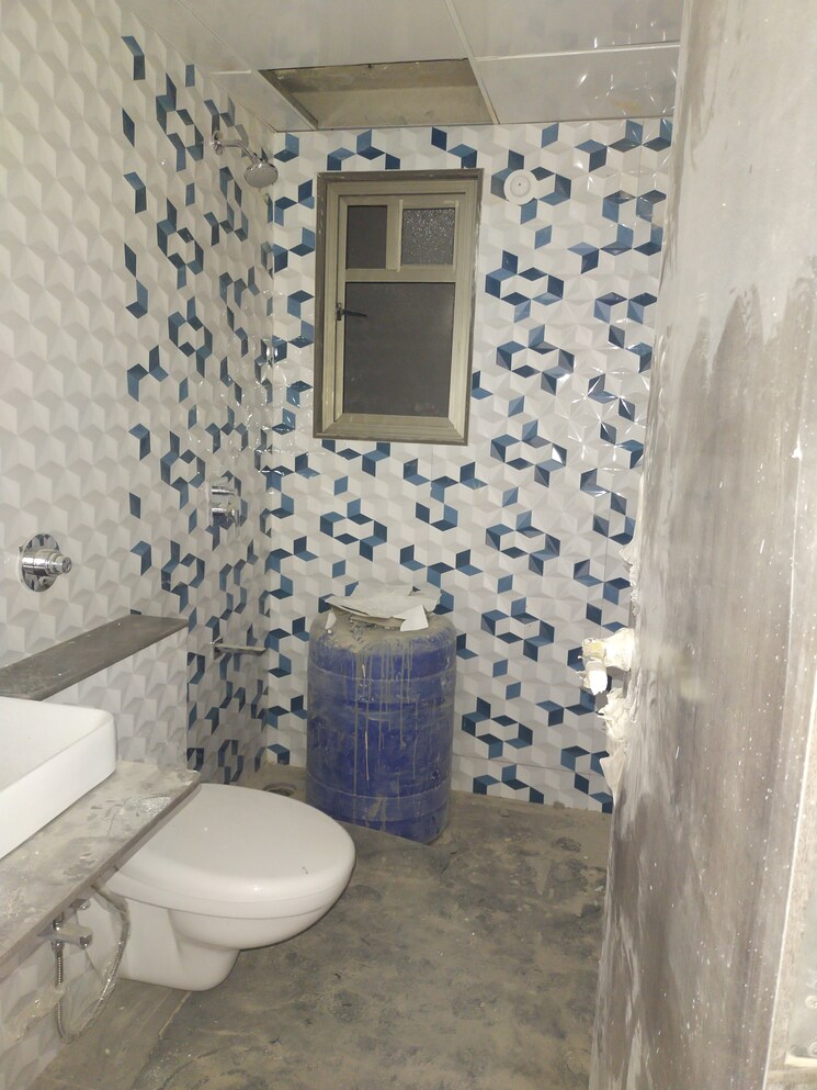 Bathroom, kalyani nagar 4 Bedroom 2200 Sq.Ft. Apartment In Kalyani Nagar Pune 9005893
