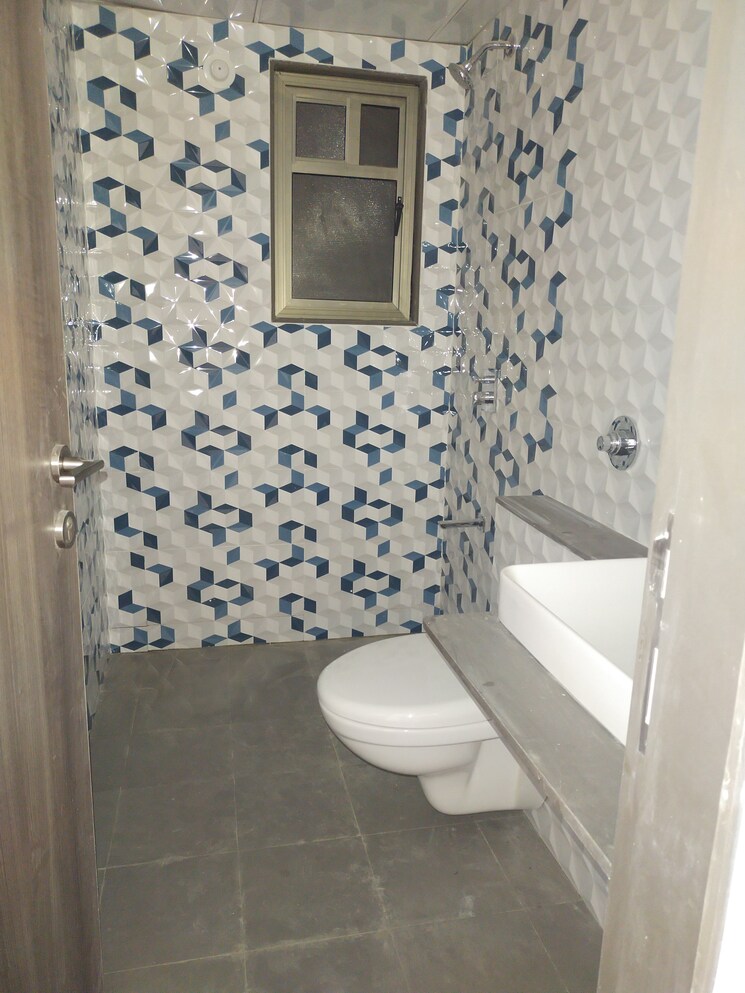 Bathroom, kalyani nagar 4 Bedroom 2200 Sq.Ft. Apartment In Kalyani Nagar Pune 9005893