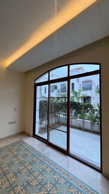 Room in 4 BHK Villa at Shalimar One World Valencia County, Malesemau – for Sale
