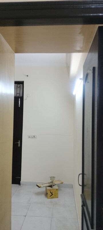 Building Lobby in 3 BHK Apartment at Park Royal Apartment, Sector 56 – for Rent
