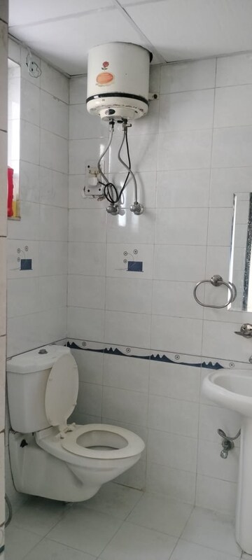 Bathroom in 3 BHK Apartment at Park Royal Apartment, Sector 56 – for Rent