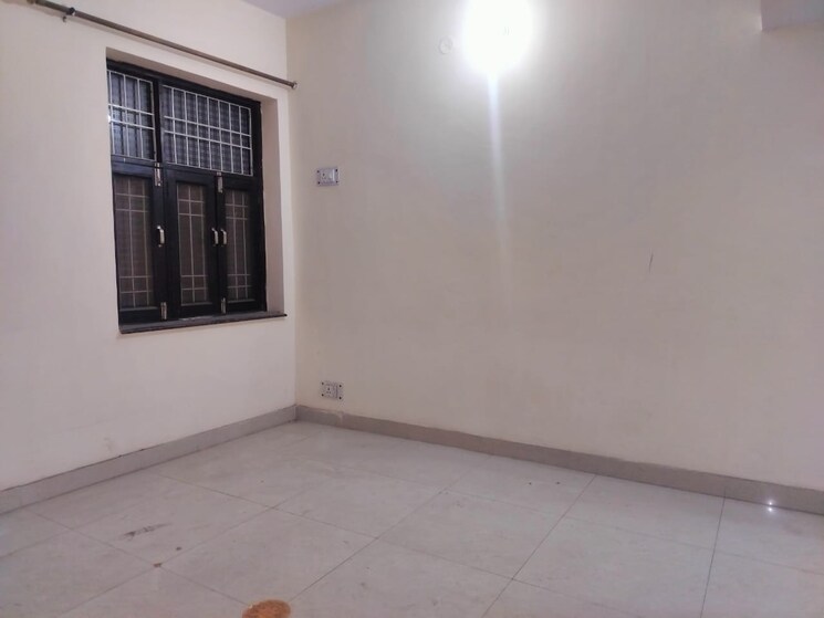 Room, sarita vihar 1 Bedroom 450 Sq.Ft. Apartment In Sarita Vihar Delhi 9005919