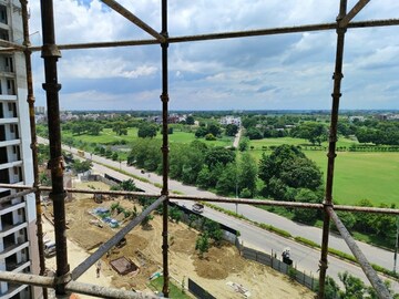 Plot Area in 4 BHK Apartment at Rishita Serenity, Sushant Golf City – for Sale