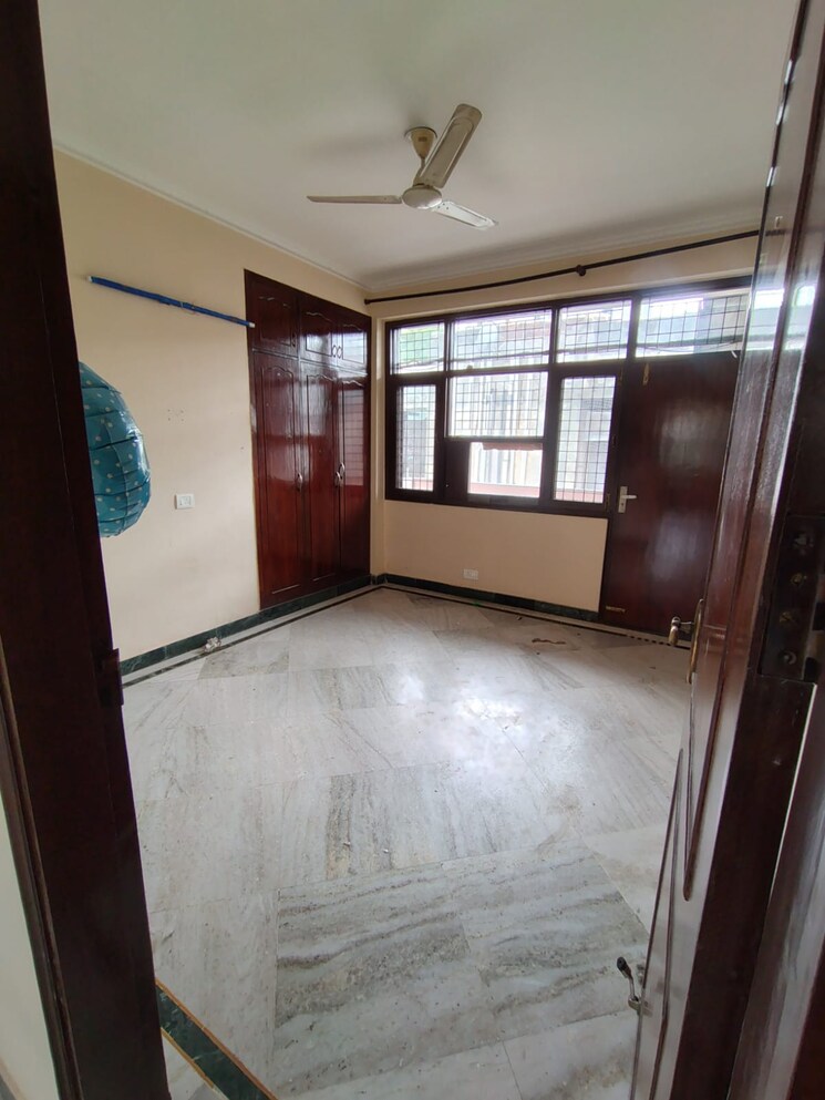 Room, uppal-southend 2.5 Bedroom 1350 Sq.Ft. Builder Floor In Sector 49 Gurgaon 9005944