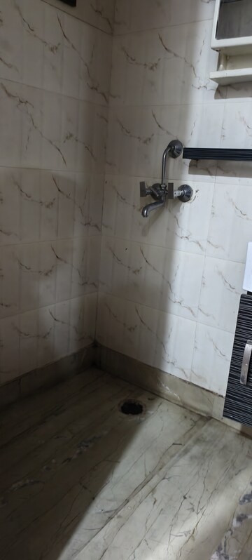 Master Bedroom in 2 BHK Builder Floor at Lajpat Nagar – for Rent