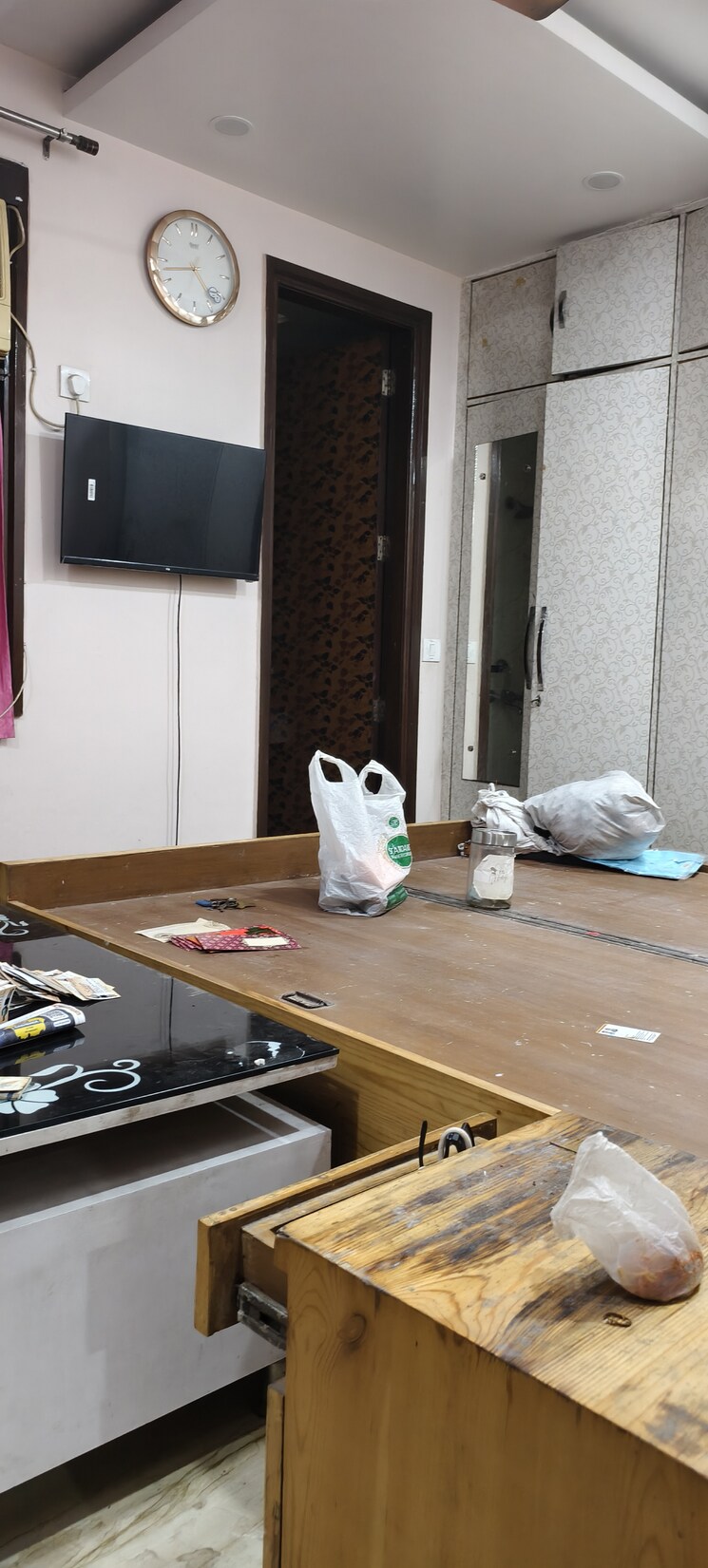 Gym, lajpat nagar 2 Bedroom 900 Sq.Ft. Builder Floor In Lajpat Nagar Delhi 9005976