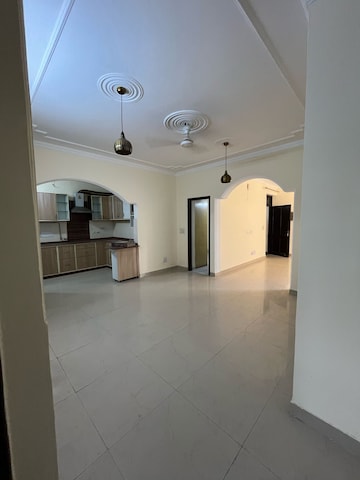Bathroom in 3 BHK Apartment at Park Royal Apartment, Sector 56 – for Rent