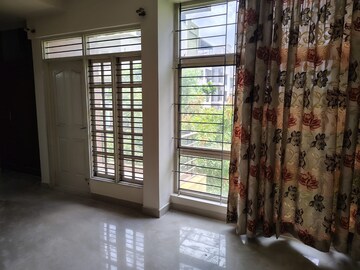 Room in 3 BHK Apartment at Halasuru – for Rent