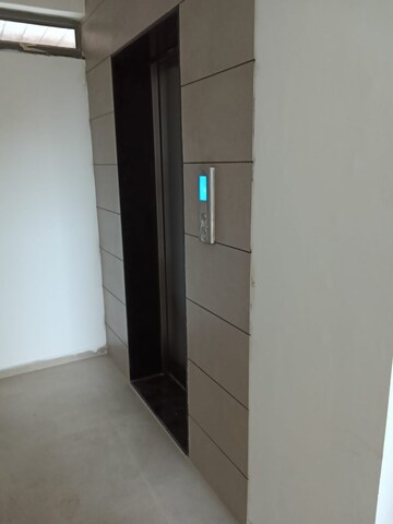 Room in 1.5 BHK Apartment at Bharatkunj 2 – for Rent