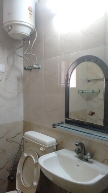 Bathroom in 2 BHK Apartment at Mayur Vihar Phase 1 Extension – for Rent