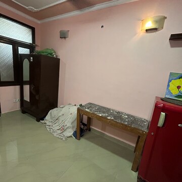 Bedroom in 1 BHK Builder Floor at Kotla Mubarakpur – for Rent