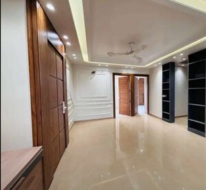 2 BHK Builder Floor For Sale in Sector 135