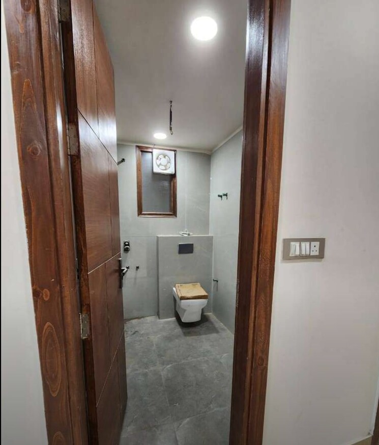 Bathroom, sector 135 3 Bedroom 1400 Sq.Ft. Builder Floor In Sector 135 Noida 9006029