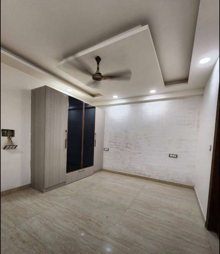 Room, sector 135 3 Bedroom 1400 Sq.Ft. Builder Floor In Sector 135 Noida 9006029
