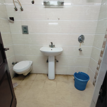 Team Area in 2 BHK Builder Floor at Malviya Nagar – for Rent