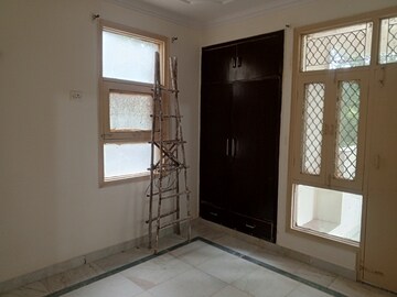 Room in 3 BHK Apartment at Prerna Apartment, Sector 56 – for Rent