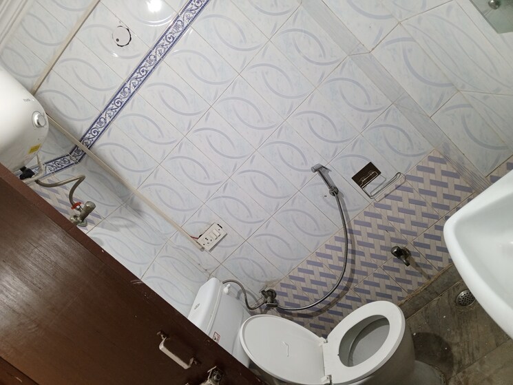 Bathroom, prerna-apartment 3 Bedroom 1927 Sq.Ft. Apartment In Sector 56 Gurgaon 9006067