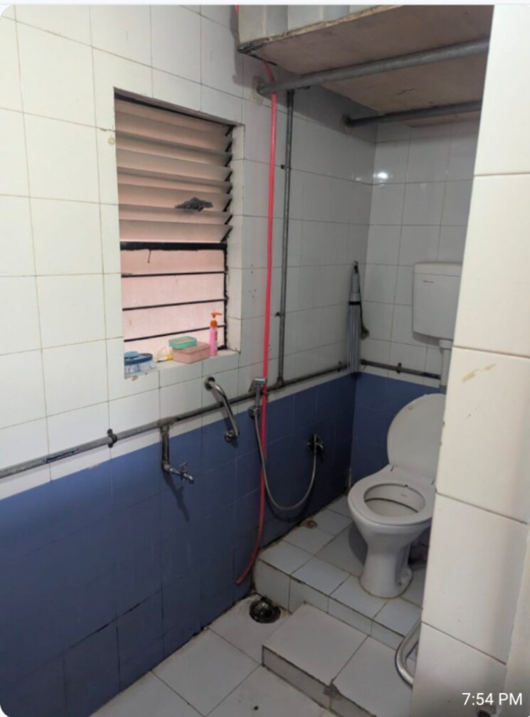 Bathroom, karan-ashiyana 2 Bedroom 813 Sq.Ft. Apartment In Wadgaon Sheri Pune 9006086