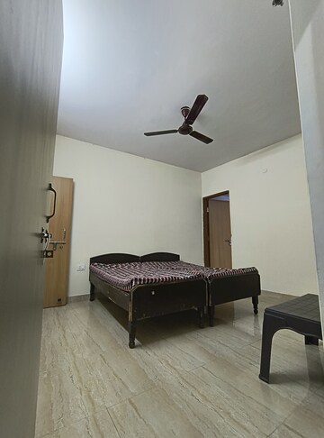 Room in 1 BHK Apartment at Sarita Vihar – for Rent