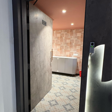 Building Lobby in 3 BHK Apartment at Ansal Celebrity Meadows, Devamau – for Rent