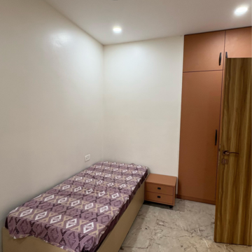 Bedroom in 3 BHK Apartment at Ansal Celebrity Meadows, Devamau – for Rent