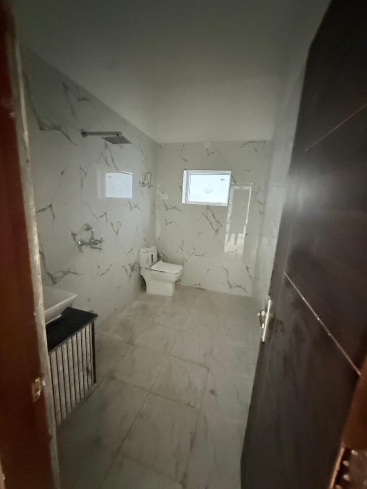 Bathroom, ganga-apartments-sector-29 3 Bedroom 1506 Sq.Ft. Apartment In Sector 29 Noida 9006117