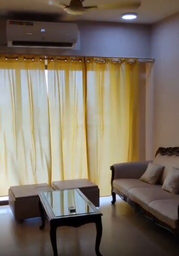 Team Area in 2 BHK Apartment at The Wadhwa Atmosphere, Mulund West – for Rent