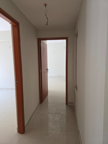 Room in 3 BHK Apartment at Tata Eureka Park, Sector 150 – for Rent