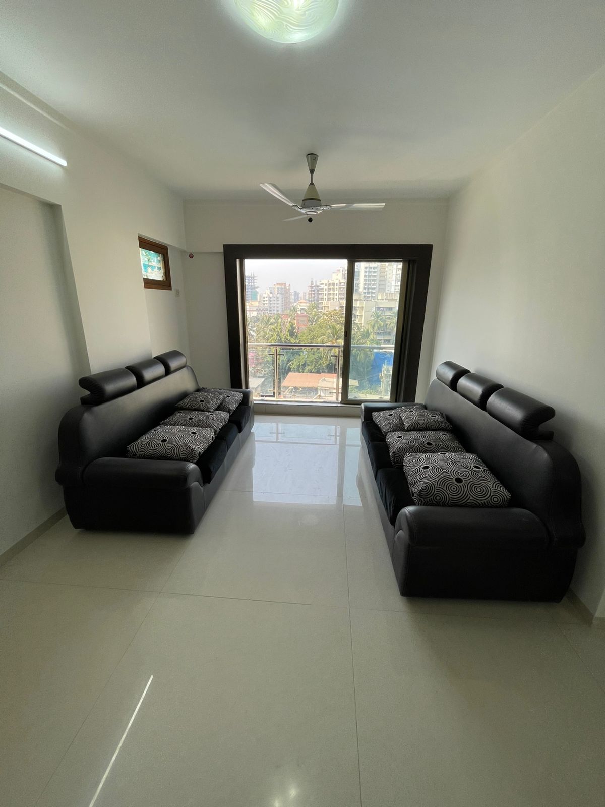 1 RkApartment For Rent in Mayfair Housing Hillcrest