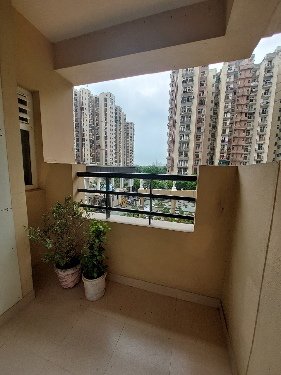 3 BHK Apartment For Sale in Purvanchal Royal City