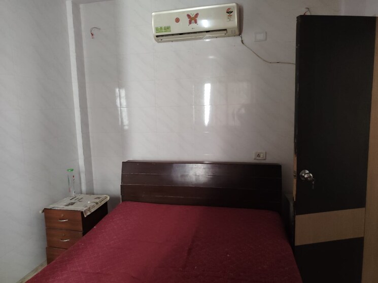Room, mantri-park 1 Bedroom 400 Sq.Ft. Apartment In Goregaon East Mumbai 9006165