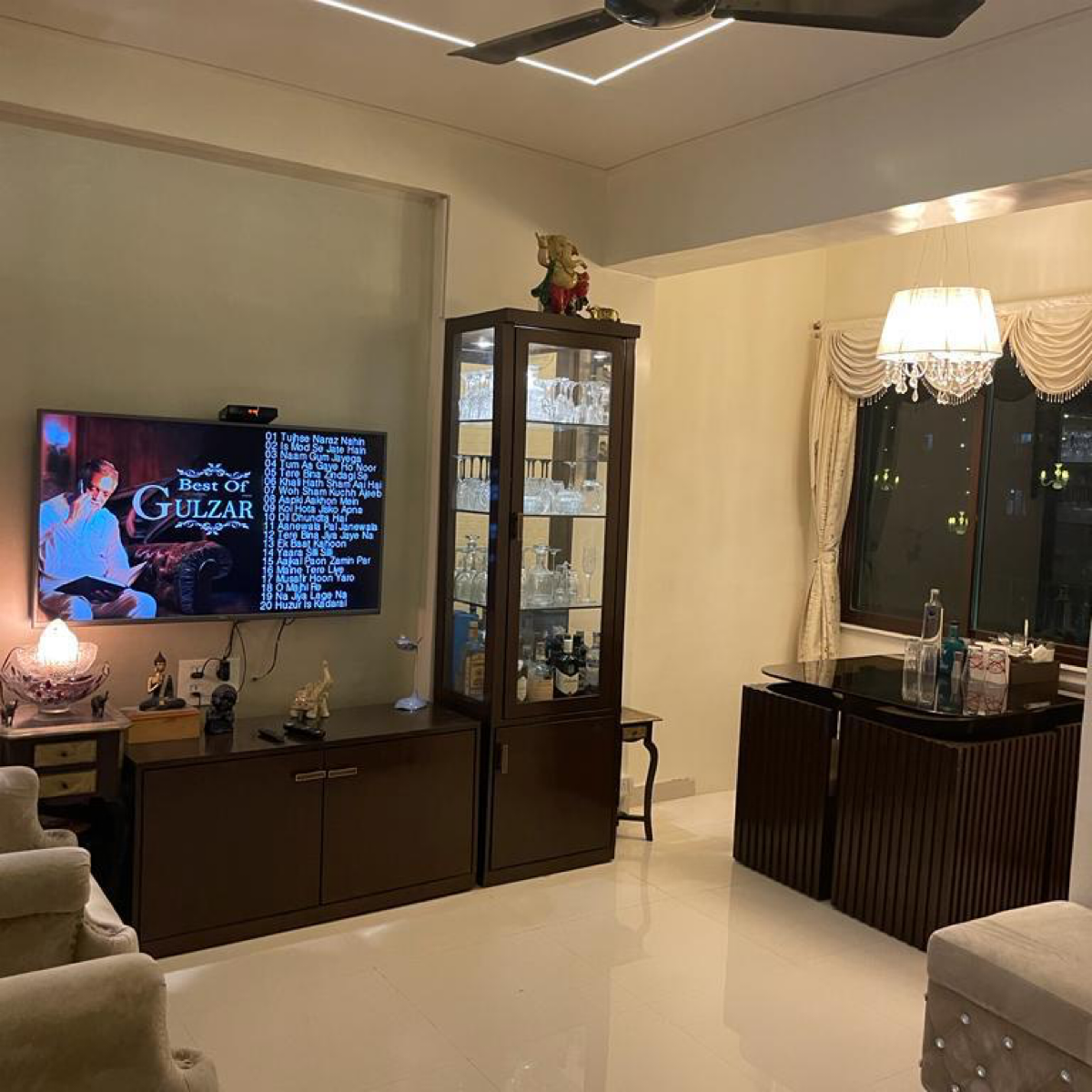 2 BHK + Pooja Room Apartment For Rent in Landmark Building Bandra West