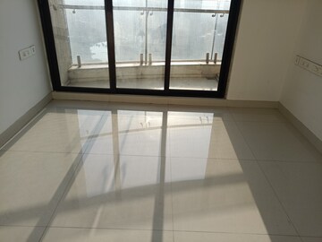Room in 2 BHK Apartment at Sunteck City Avenue 1, Goregaon West – for Rent