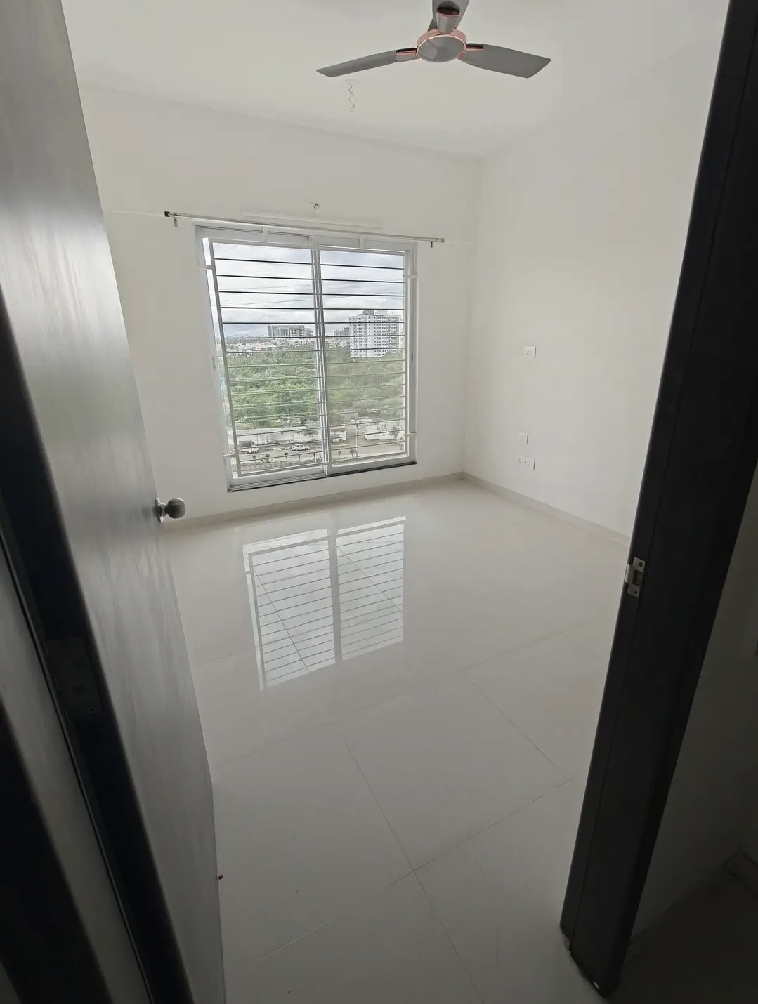 2 BHK + Pooja Room Apartment For Rent in Goel Ganga Altus