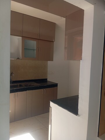 Kitchen in 3.5 BHK Apartment at Omaxe R2, Gomti Nagar – for Rent