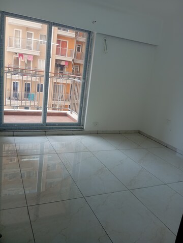 Balcony in 3.5 BHK Apartment at Omaxe R2, Gomti Nagar – for Rent
