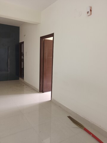 Room in 1 BHK Apartment at Manikonda – for Rent