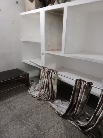Room in 1 BHK Builder Floor at Huda – for Rent