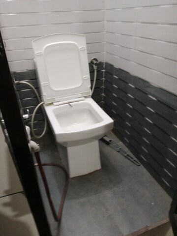 Attached Bathroom in 1 BHK Builder Floor at Huda – for Rent