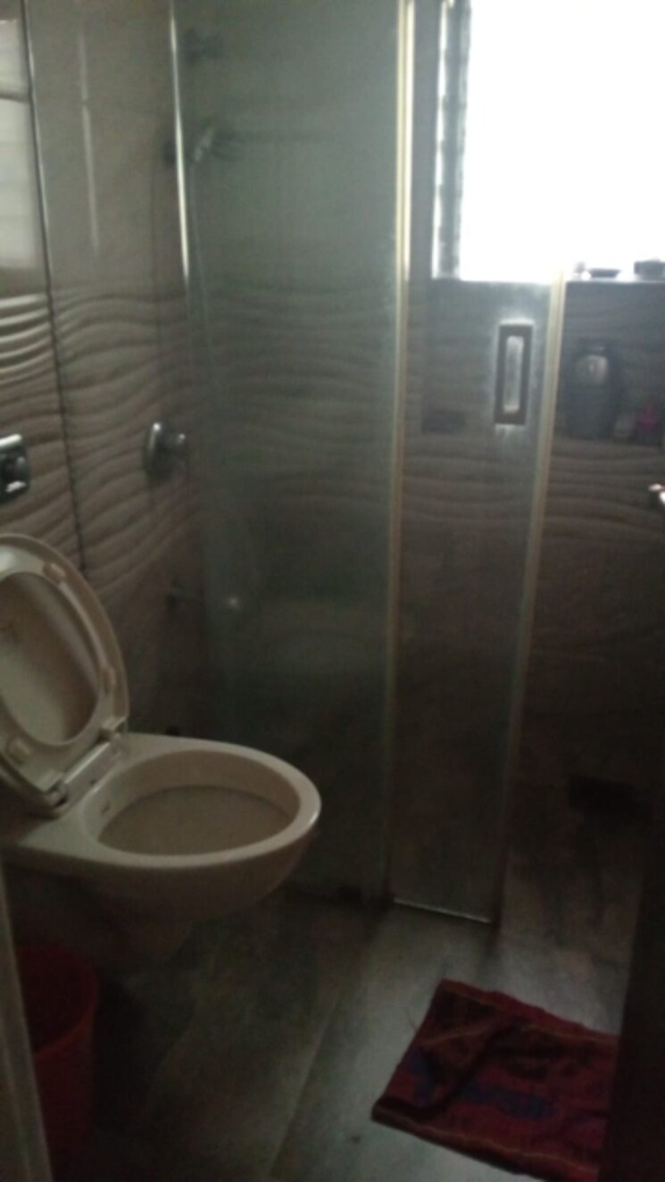 Bathroom, adarsh-nagar-society 1 Bedroom 650 Sq.Ft. Apartment In Worli Mumbai 9006259