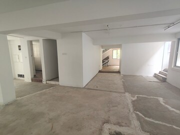 Room in  Office Space in IT/SEZ at Nungambakkam – for Rent