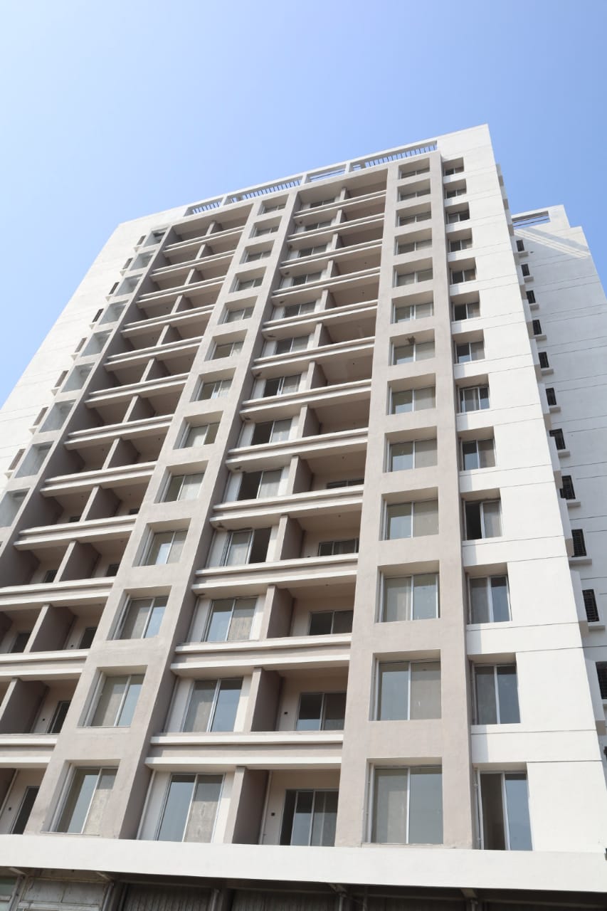 1 BHK + Extra Room 450 Sq.Ft. Apartment in Silver Silver 9